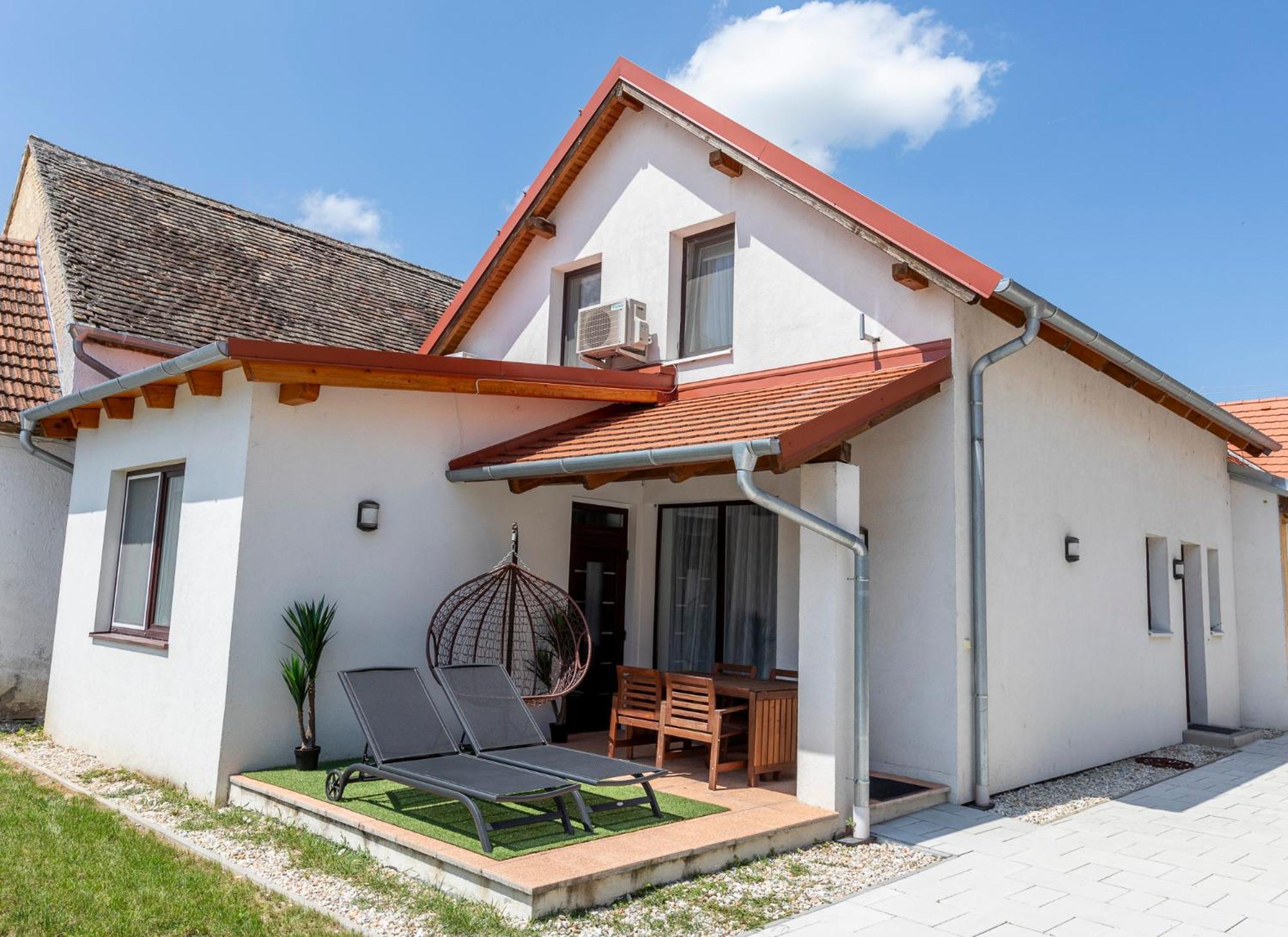 Park Apartman Sarrod Exterior photo